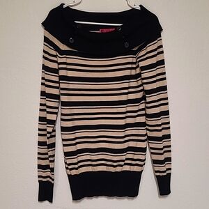 Demanding by Saywhat, Xl, Cream and Black Cowl Neck Sweater, Y2K